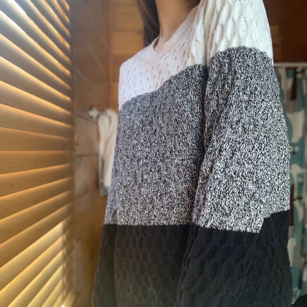 Sweater - Picture 2 of 3